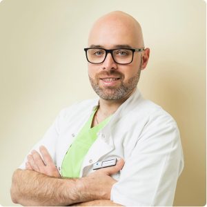 dr razvan vintilescu - skinmed clinic