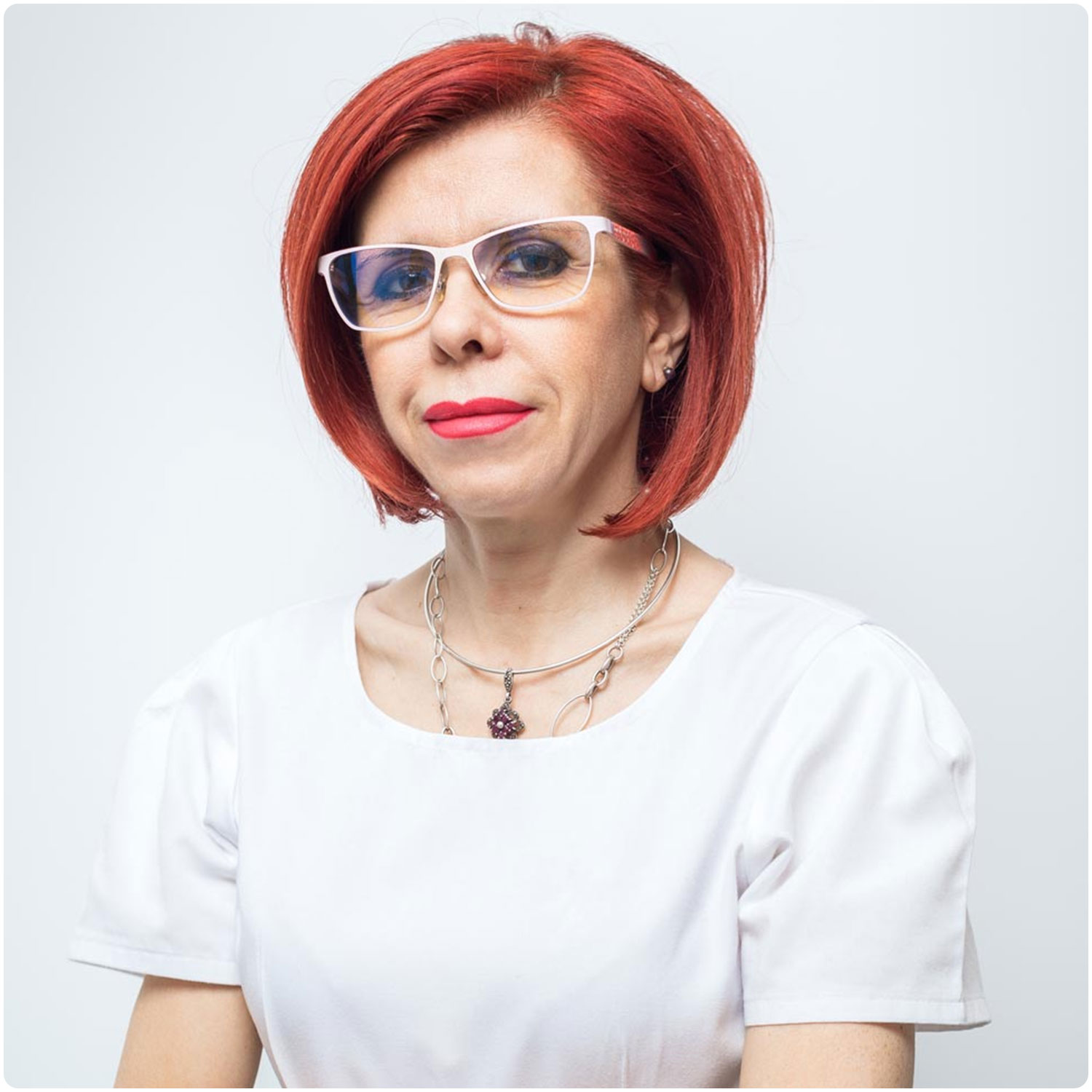 terapeut elena sancu - skinmed clinic
