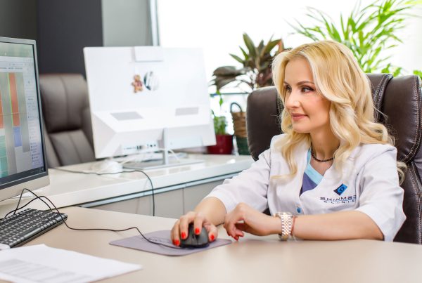 consultatii dermatologice de specialitate skinmed clinic mobil