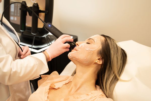 tratament pete pigmentare geneo x skinmed clinic