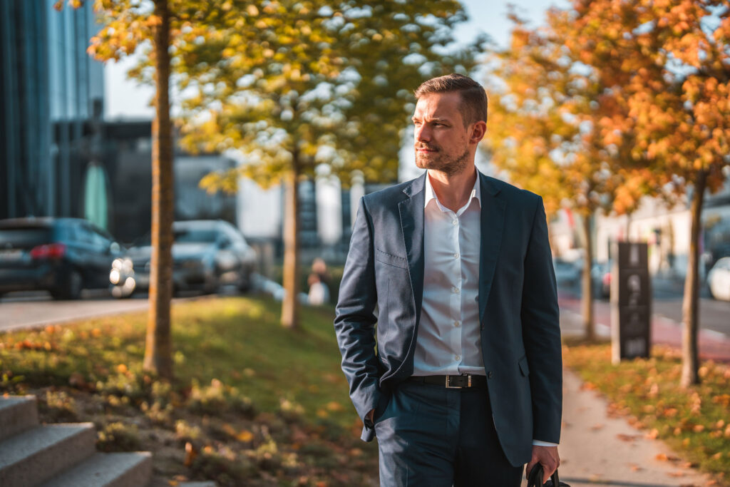 Noul gentleman în business skinmed clinic