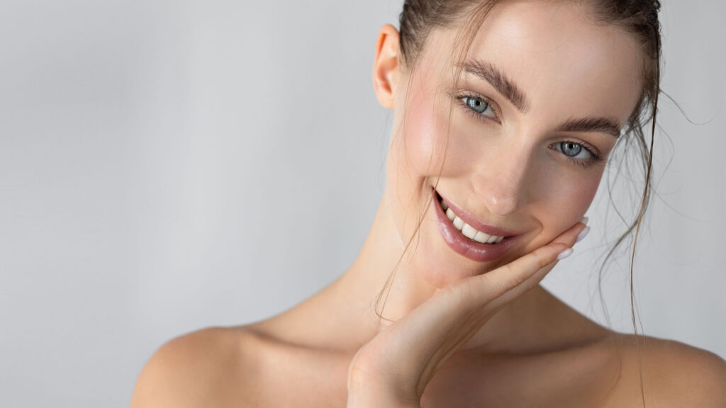 protocoale anti aging skinmed martie 2026