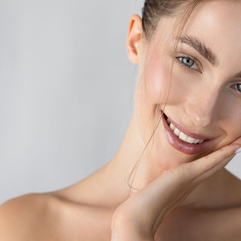 protocoale anti aging skinmed martie 2026